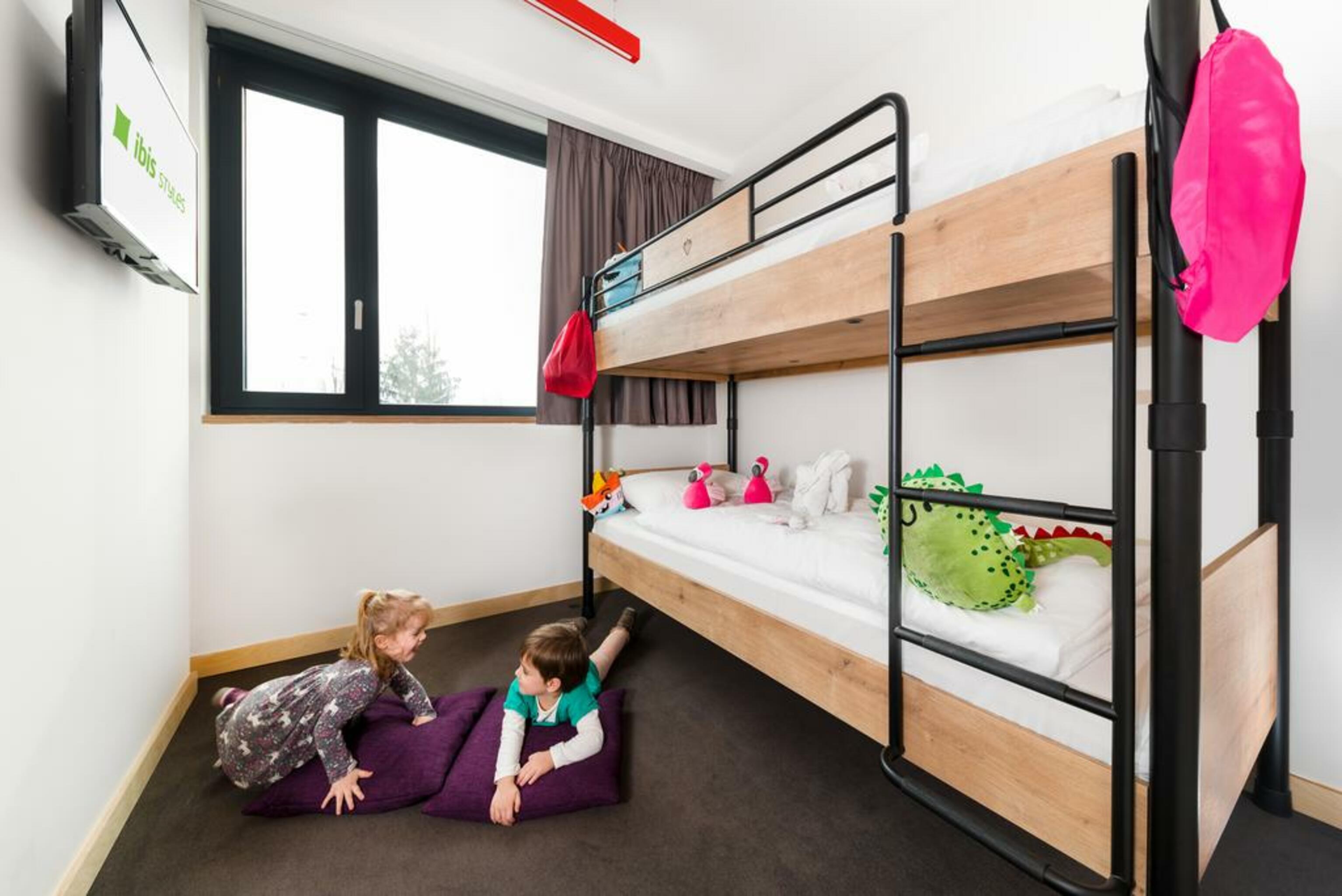 Ibis Styles Citywest Szálloda